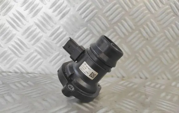 Opel Astra J Thermostat/thermostat housing 820015589 55579011 121105