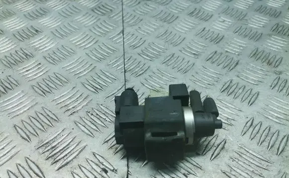 Audi A4 S4 B7 8E 8H Turbo solenoid valve 05906629a
