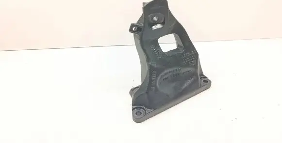 BMW 7 E65 E66 Engine mounting bracket 6769260