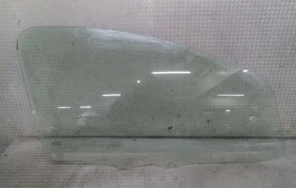 Peugeot 107 Front door window glass four-door