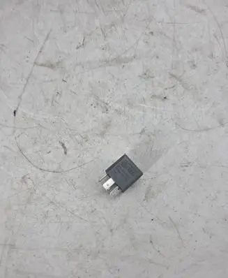Audi Q7 4L Other relay 8D0951253A