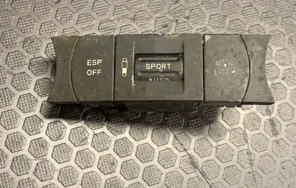 Volkswagen Touareg I ESP (stability program) switch 7L6927225