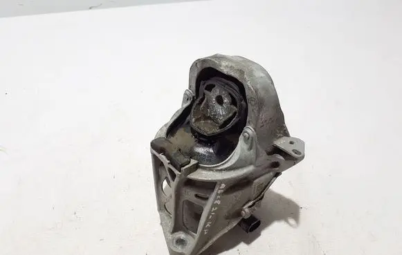 Engine mount bracket