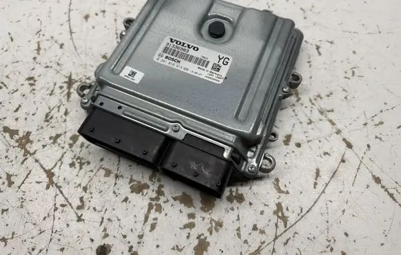 Volvo XC70 Engine control unit/module 31336983
