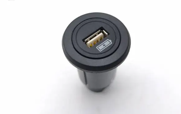 Jaguar I-Pace USB socket connector J9D319010AB