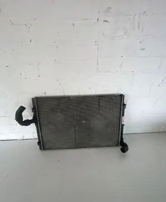 Volkswagen Golf V Coolant radiator 3C0121253K