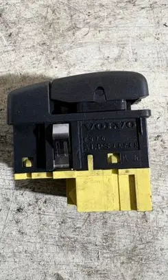 Volvo S70 V70 V70 XC Fog light switch 9162961 99W39K