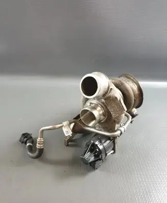 BMW 5 G30 G31 Turbo 7637563
