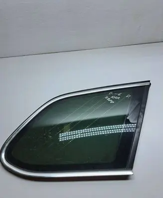 Volkswagen Golf VI Rear side window 000266