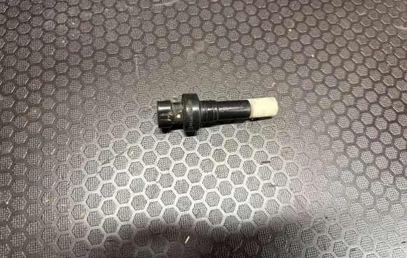 Opel Zafira B Windshield washer fluid level sensor 90546056
