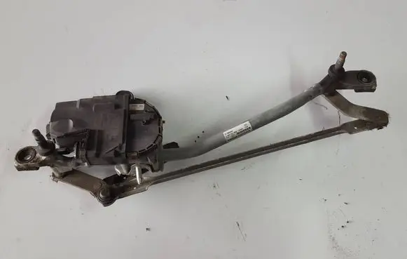 Volvo V40 Front wiper linkage and motor 31378574