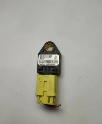 Peugeot 4007 Airbag deployment crash/impact sensor 8651A001 39754C TBFME2336Z4802