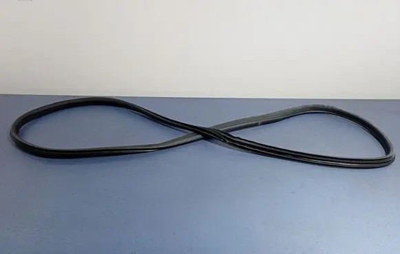 Ford Mondeo MK IV Front door rubber seal 
