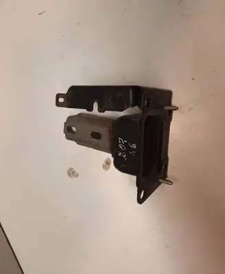 Peugeot 207 Engine mount bracket 08996708