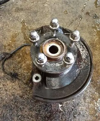 Mitsubishi Outlander Front wheel hub spindle knuckle 3870A008