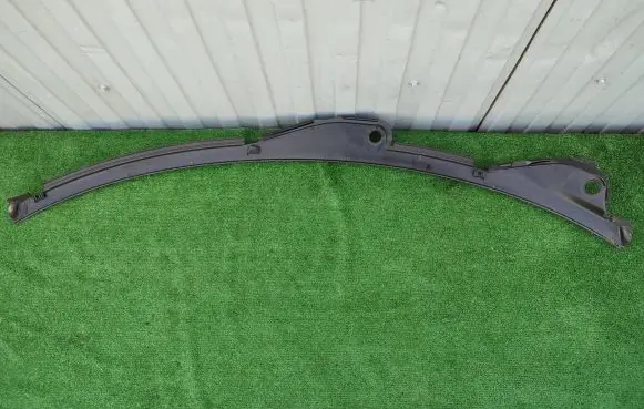 Audi A5 Sportback 8TA Wiper trim 8K1819403