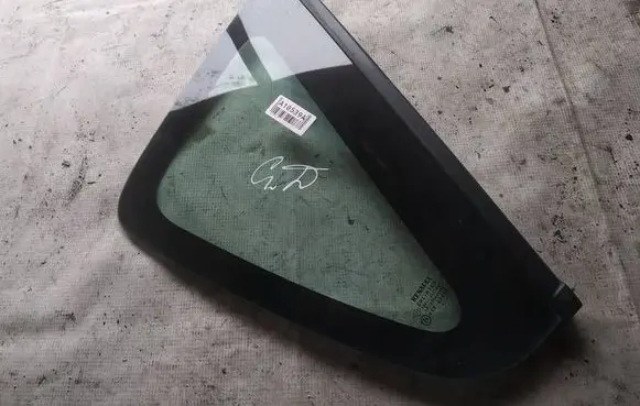 Renault Scenic II - Grand scenic II Rear side window as2