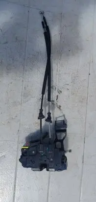 Hyundai Santa Fe Front door lock