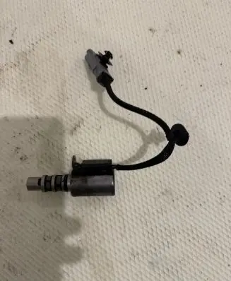Peugeot 3008 II Camshaft vanos timing valve 