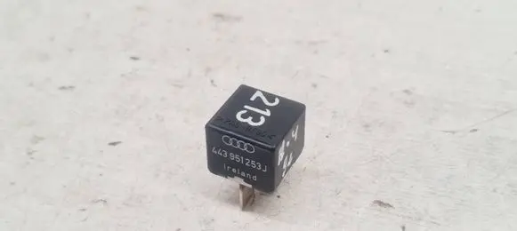 Audi A4 S4 B5 8D Other relay 443951253J