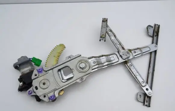 Subaru Impreza I Rear door window regulator with motor 