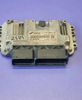 Fiat 500 Engine control unit/module 51819961F 0261201759
