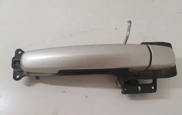 Suzuki Grand Vitara II Loading door exterior handle 