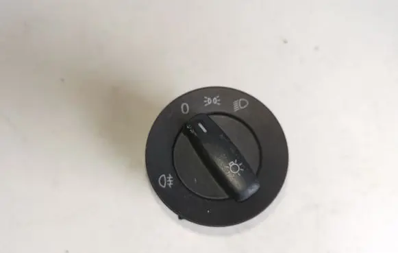 Volkswagen Golf V Light switch 1K0941431B