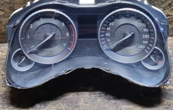 Infiniti Q70 Y51 Speedometer (instrument cluster) 1507210004 G69 1PT0B