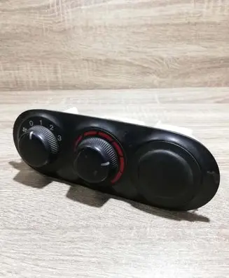 Fiat Punto (176) Climate control unit LD682X88