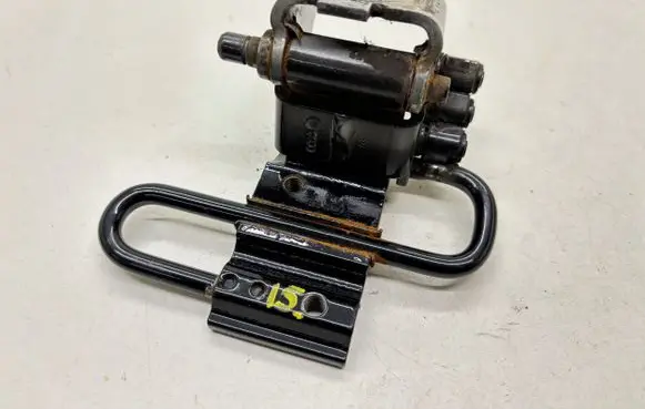 Audi A8 S8 D3 4E Rear door lower hinge 4E0833411E