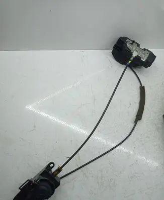 Nissan Note (E11) Rear door lock