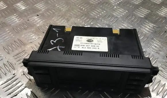Audi A4 S4 B5 8D Climate control unit 8l0820043b