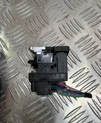 Volkswagen Golf VII Hand parking brake switch 5G0927225D