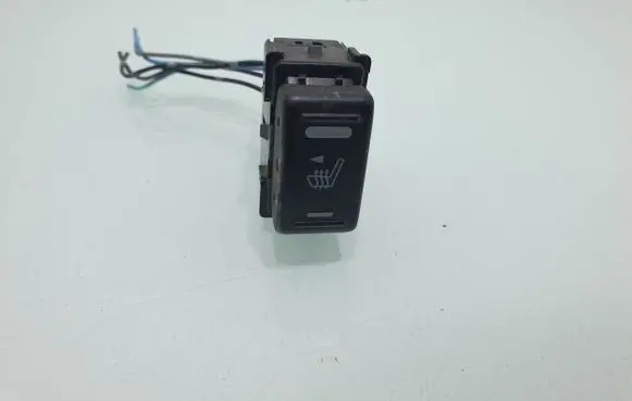 Nissan Navara D40 Seat heating switch 13709MN
