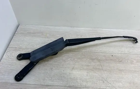 Volkswagen Touareg II Front wiper blade arm 7P0955410B