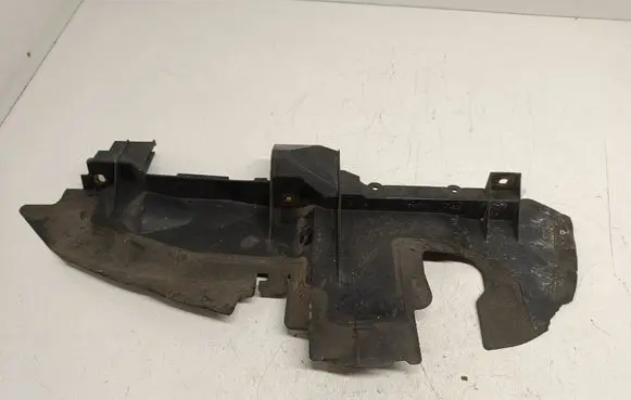Audi Q7 4L Intercooler air guide/duct channel 4L0121284