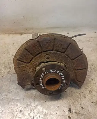 Volkswagen PASSAT B6 Front wheel hub