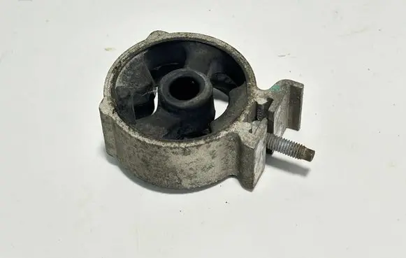 Peugeot 3008 II Muffler mount bracket/holder 9674551180 33444