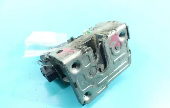 Iveco Daily 4th gen Front door lock IMPRK1136489