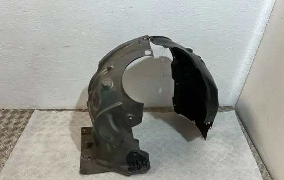 BMW 4 F36 Gran coupe Front wheel arch liner splash guards 7260729