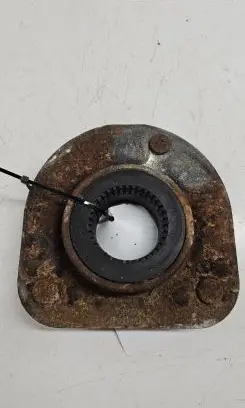 Volvo V70 Front upper strut mount 
