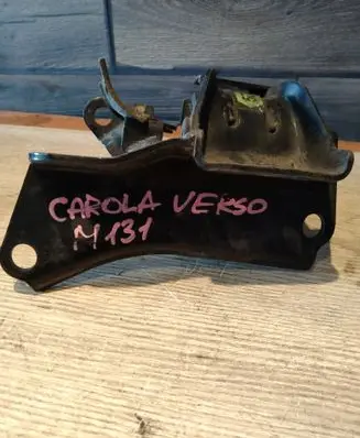 Toyota Corolla Verso AR10 Engine mount bracket