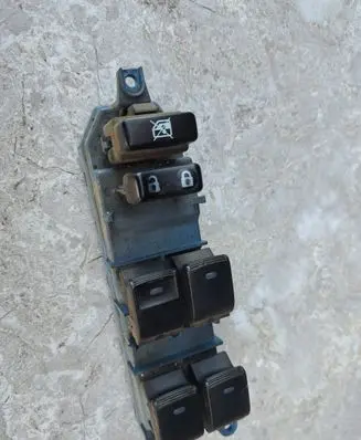 Toyota Avensis T270 Electric window control switch 8404005020 0709001018