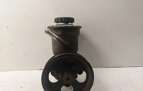 Toyota Avensis T250 Power steering pump 4431005120