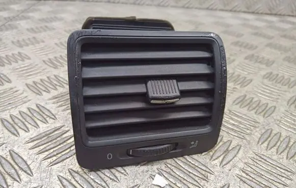 Volkswagen Golf Plus Dashboard air vent grill cover trim 1K0819704