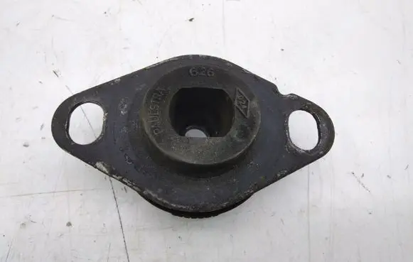 Renault Kangoo I Gearbox mount 8200089697