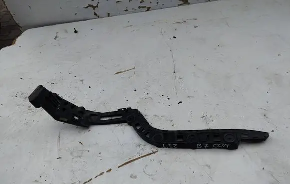 Volkswagen PASSAT B7 Rear bumper mounting bracket 3AF807393
