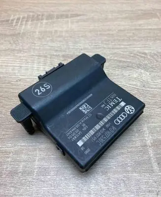 Volkswagen Golf V Gateway control module 1K0907530C 1K0907951