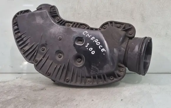 Jeep Grand Cherokee (WK) Intake resonator A6421401487